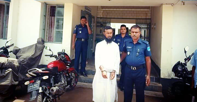 জিন তাড়ানোর নামে পঞ্চম শ্রেণির ছাত্রীকে ধর্ষণচেষ্টা, মুয়াজ্জিন কারাগারে