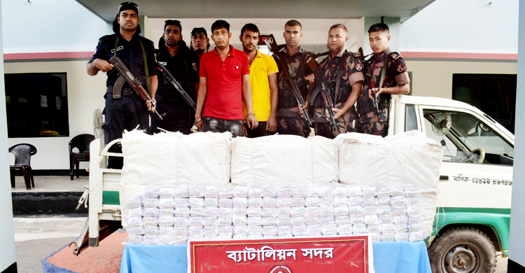 পিকআপ ভর্তি ভারতীয় যৌন উত্তেজক ট্যাবলেটসহ আটক ২