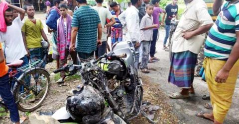 মাইক্রোবাসের চাপায় দুই মোটরসাইকেল আরোহী নিহত