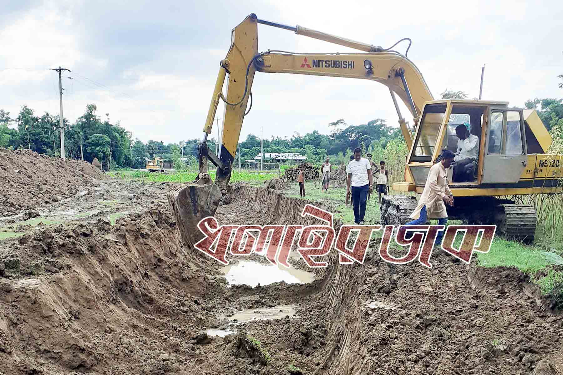 কমলগঞ্জে ধলাই প্রতিরক্ষা বাঁধ মেরামতে নিম্নমানের কাজের অভিযোগ