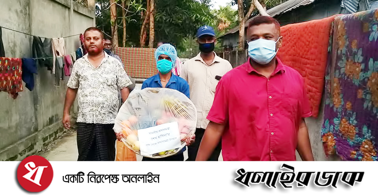প্রধানমন্ত্রীর পক্ষ থেকে করোনা আক্রান্তদের বাড়িতে খাবার পৌছে দিলেন পৌর মেয়র জুয়েল