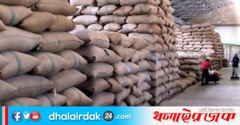 ৮৫ লাখ টাকার সরকারি চাল গায়েব করে দিলেন গুদাম কর্মকর্তা