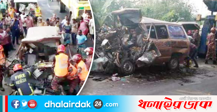 ট্রাকের সঙ্গে সংঘর্ষে অ্যাম্বুলেন্সের ৫ জন নিহত