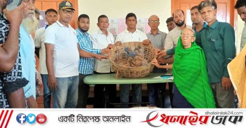 কমলগঞ্জে ১১৮ জন ক্ষুদ্র নৃগোষ্ঠীদের মাঝে হাঁস,ঔষধ ও দানাদার খাদ্য বিতরণ
