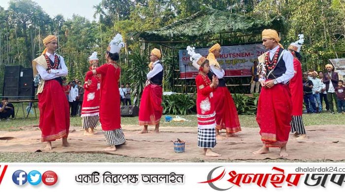 বর্ণাঢ্য আয়োজনে খাসিদের ঐতিহ্যবাহী ‘খাসি সেং কুটস্নেম’ উদযাপন