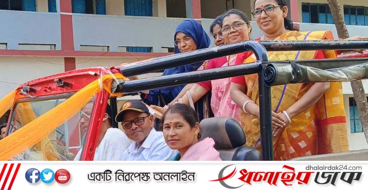 প্রিয় শিক্ষককে রাজকীয় বিদায়, কমলগঞ্জে ব্যতিক্রমী সংবর্ধনা