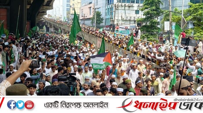 চট্টগ্রামে জশনে জুলুসে লাখো ভক্তের পদভারে মুখরিত রাজপথ