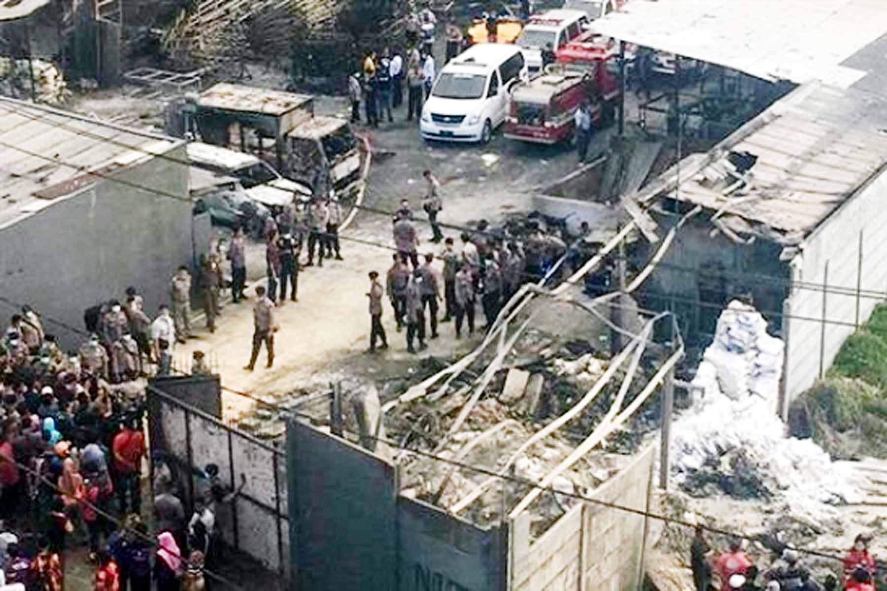 ইন্দোনেশিয়ায় অগ্নিকাণ্ডে শিশুসহ নিহত ৩০