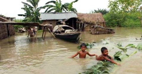 বন্যায় ১৮ পানিতে ডুবে, সাপের কামড়ে ২ জনের মৃত্যু