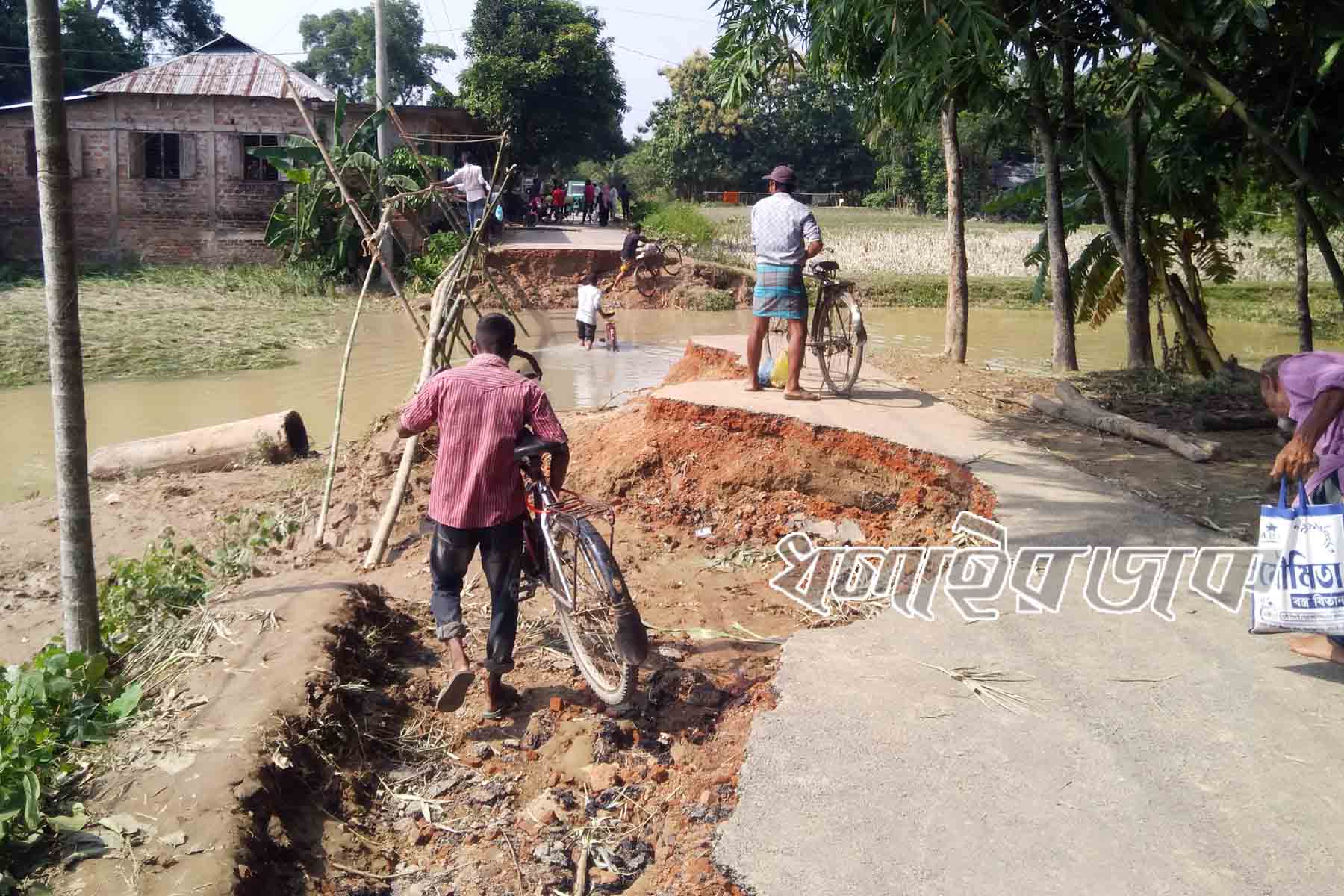 বন্যায় কমলগঞ্জে এলজিইডির ১ কোটি ৫০ লাখ টাকার ক্ষয়ক্ষতি