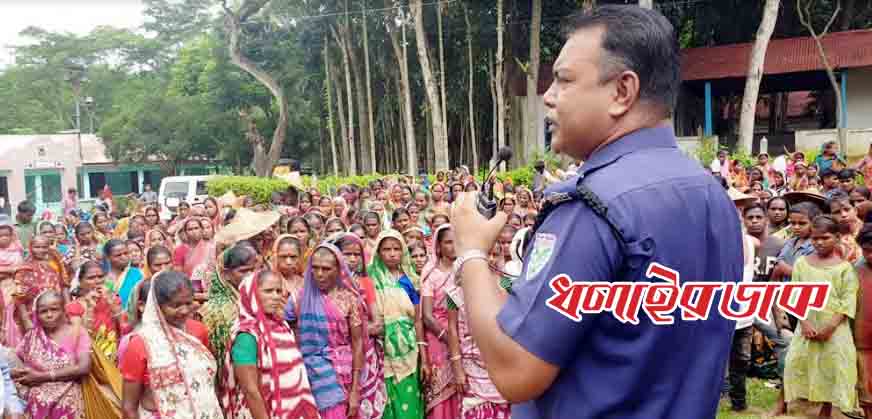 গুজব ও ডেঙ্গু প্রতিরোধে কমলগঞ্জ থানা পুলিশের জনসচেতনতামূলক সভা