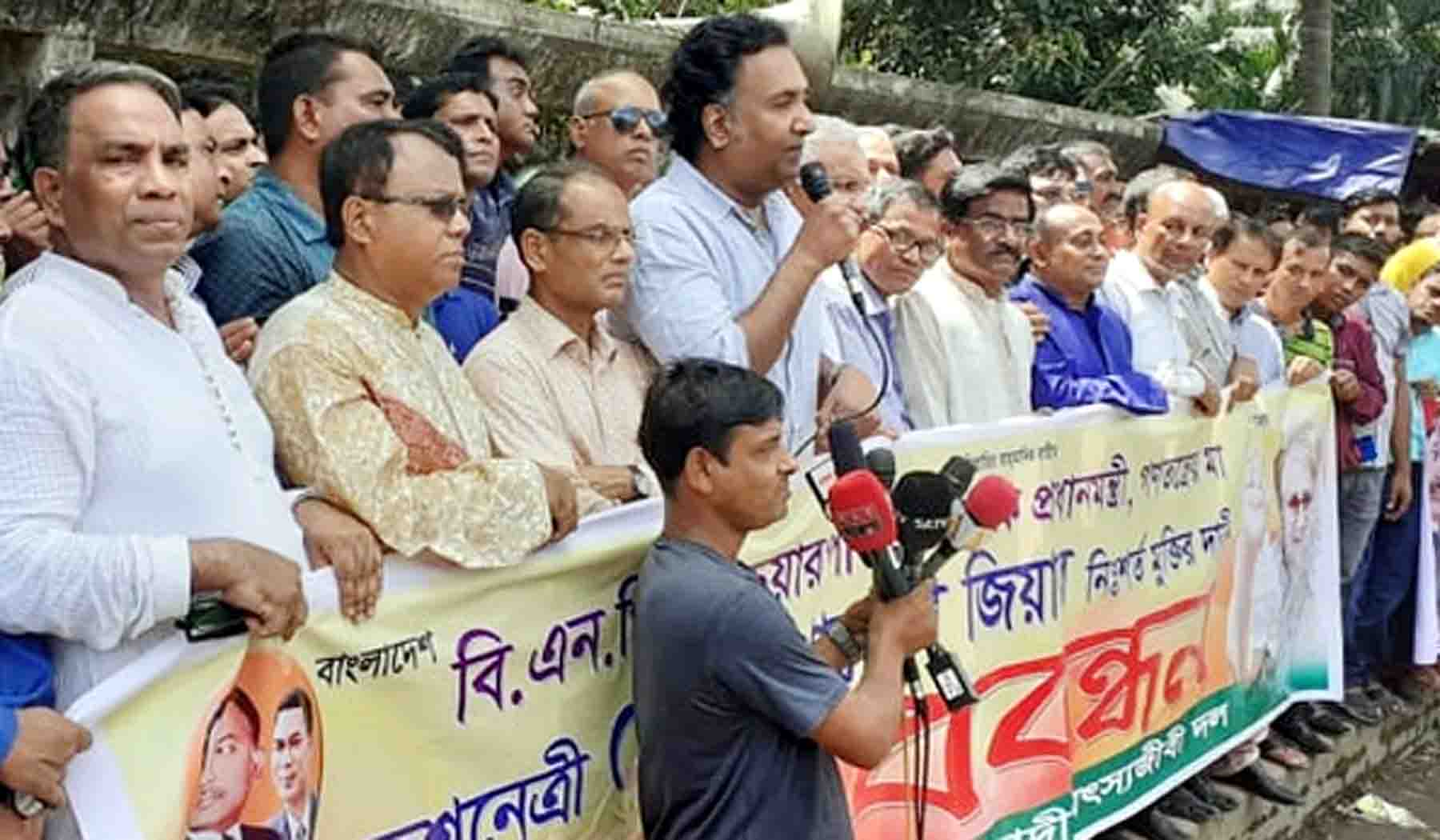 ‘আইনের আওতায়ও আনতে হবে শোভন-রাব্বানীকে’