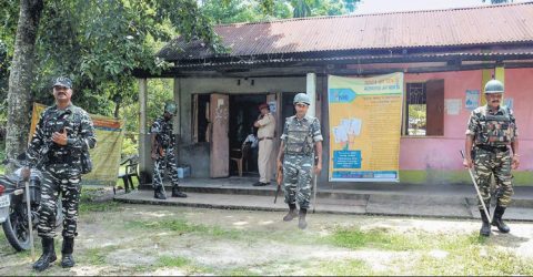 আসামকে ‘সুরক্ষিত’ ঘোষণা, সাংবাদিকদের রাজ্য ছাড়ার নির্দেশ!