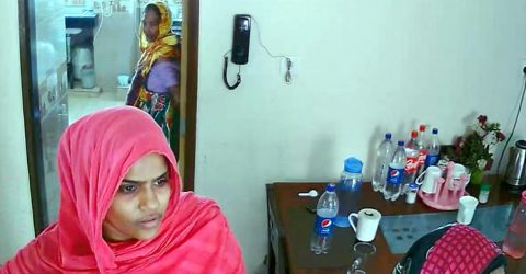বুয়া সেজে ঘরে ঢুকে গল্পের ফাঁদে চুরি