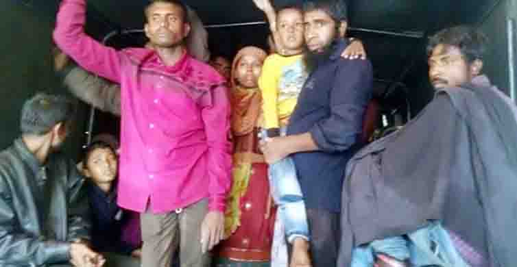 দেশে ফেরার সময় ভারত সীমান্তে ১১১ জন বাংলাদেশি আটক