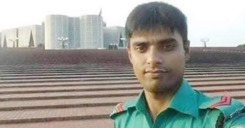 আত্মহত্যা করা পুলিশ সদস্যের বুকে দুটি গুলির ছিদ্র