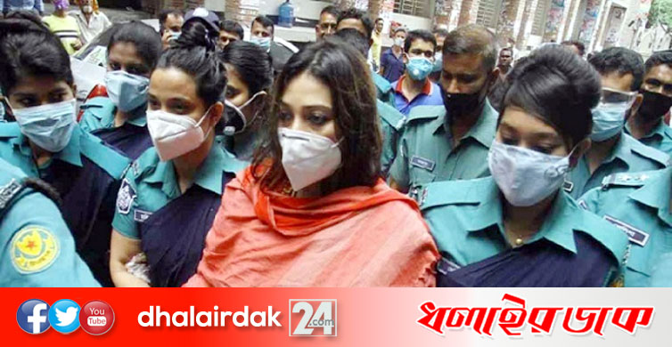 সাবরিনাকে জিজ্ঞাসাবাদ করছে ডিবি