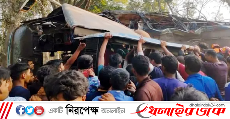 ঝিনাইদহে বাস-ট্রাক সংঘর্ষে নিহত ৯