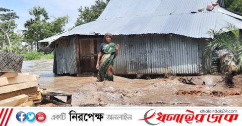 ঘূর্ণিঝড় ইয়াস : জোয়ারের পানিতে ক্ষতিগ্রস্ত কয়েকশ পরিবার