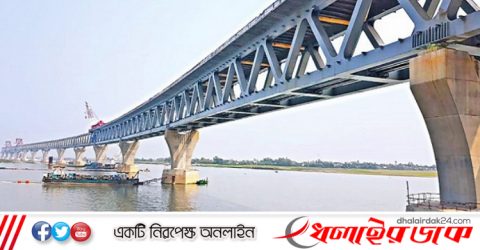 এবার পদ্মা সেতুর স্প্যানে ফেরির ধাক্কা