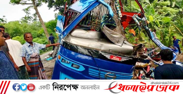 গাছের সঙ্গে বেপরোয়া বাসের ধাক্কা, নিহত বেড়ে ১১