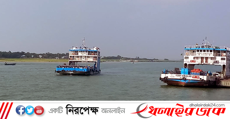 পদ্মায় তীব্র স্রোত, ফেরি চলাচল বন্ধ