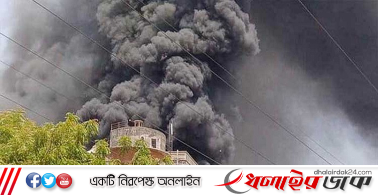 ২৪২ যাত্রী নিয়ে গুজরাটে বিমান বিধ্বস্ত, বহু হতাহতের আশঙ্কা