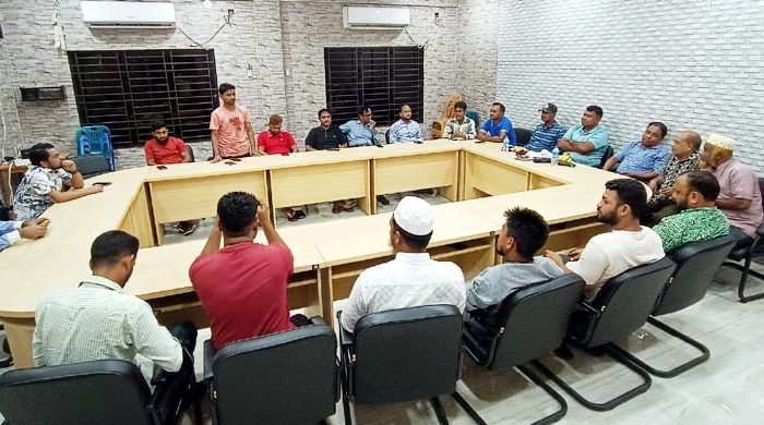 কমলগঞ্জ থানার নবাগত ওসির সঙ্গে সাংবাদিকদের মতবিনিময়