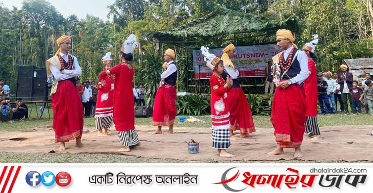 বর্ণাঢ্য আয়োজনে খাসিদের ঐতিহ্যবাহী ‘খাসি সেং কুটস্নেম’ উদযাপন