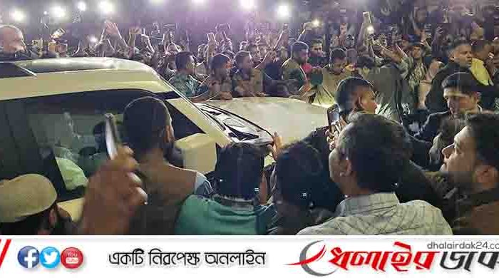 নাহিদের বাসার পথে তারেক রহমান