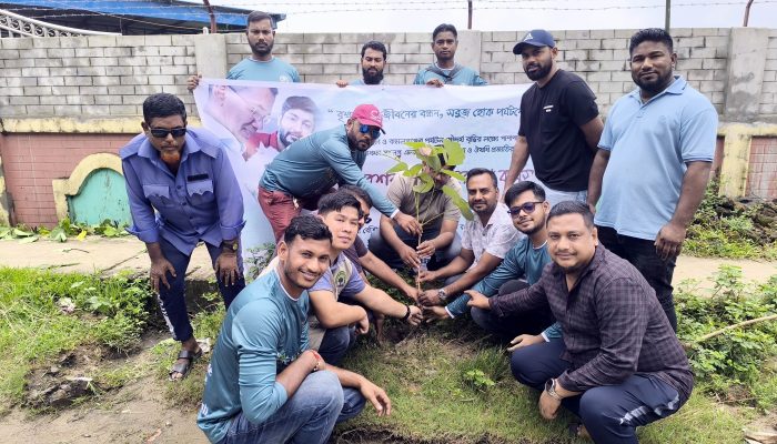 পর্যটন এলাকার সৌন্দর্য ও জীববৈচিত্র্য রক্ষায় কমলগঞ্জে ৪০টি পলাশের চারা রোপণ