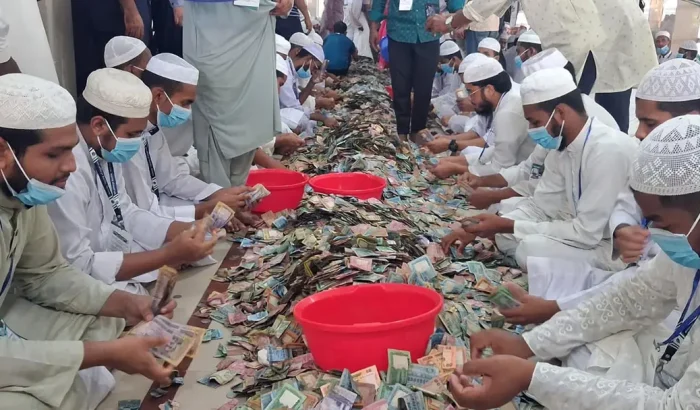 পাগলা মসজিদে সাড়ে ৩ ঘণ্টায় পাওয়া গেল ১০ কোটি টাকা, গণনা চলছে