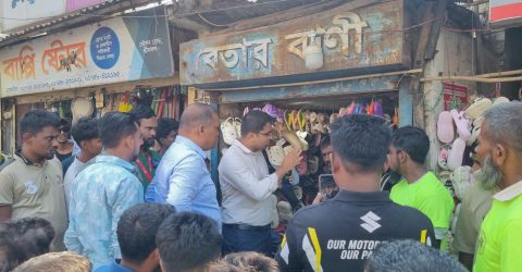 শ্রীমঙ্গলে সড়ক ও ফুটপাত দখলমুক্ত করতে প্রশাসনের সাঁড়াশি অভিযান