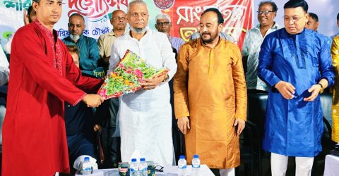 কমলগঞ্জে পূজামণ্ডপ পরিদর্শনে মন্ত্রী আরিফুল হক চৌধুরী