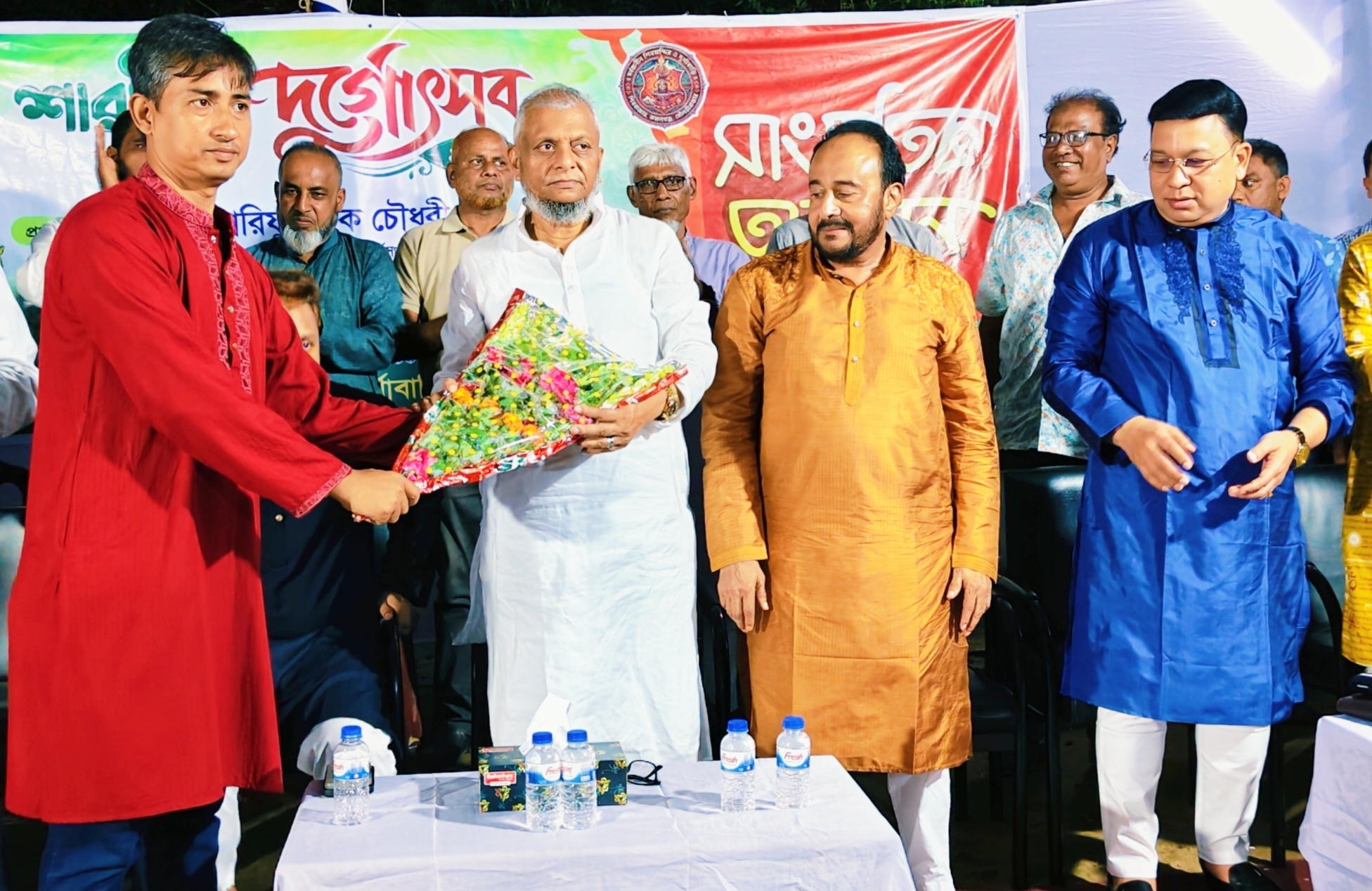 কমলগঞ্জে পূজামণ্ডপ পরিদর্শনে মন্ত্রী আরিফুল হক চৌধুরী