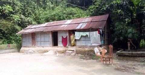 কমলগঞ্জে জমি বিরোধে বিপাকে ৯ সদস্যের পরিবার